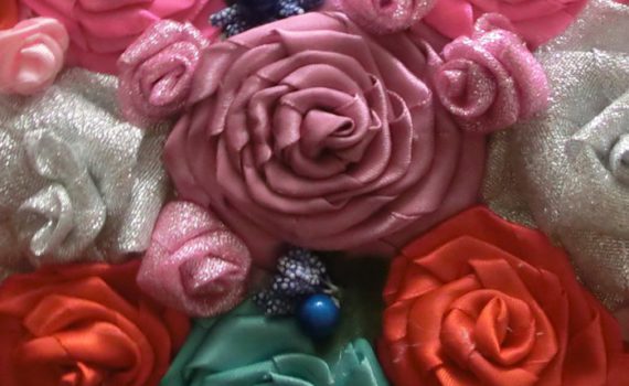 Крученые розы из атласных лент - мастер-класс для начинающих