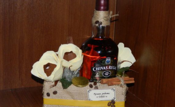 Бутылка в подарок мужчине своими руками